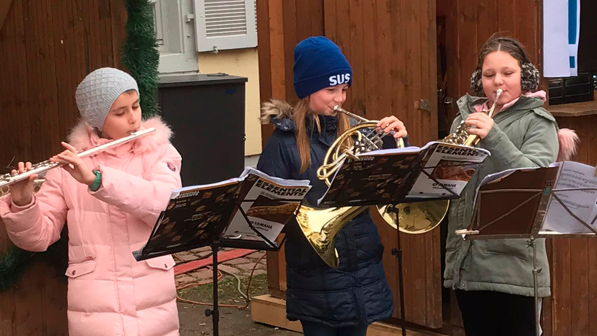 Unsere Jugend spielt Weihnachtslieder