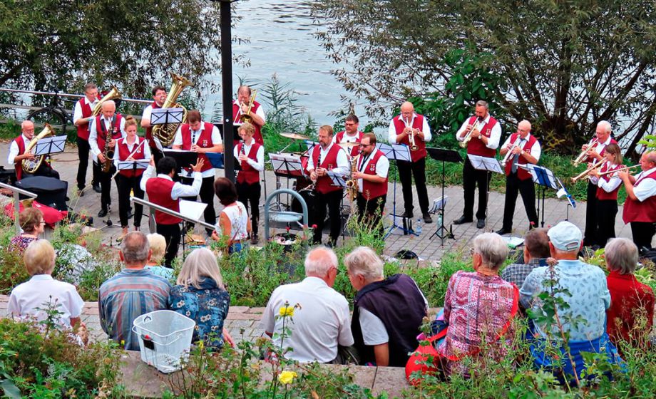 Sonntagsausklang mit der Musikvereinigung Neckarhausen