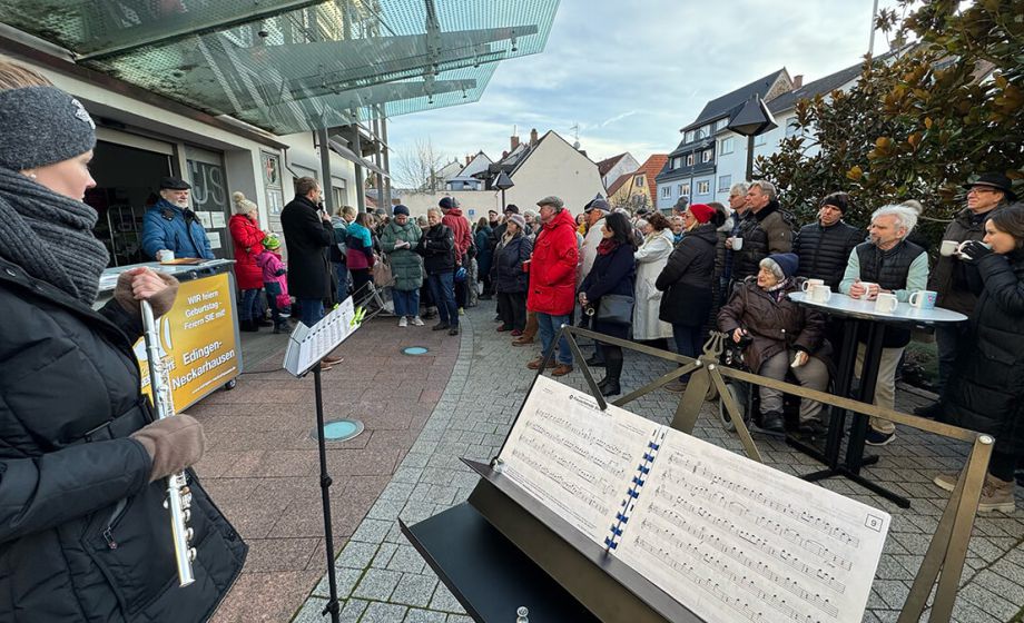 Neujahrsempfang vor dem Edinger Rathaus