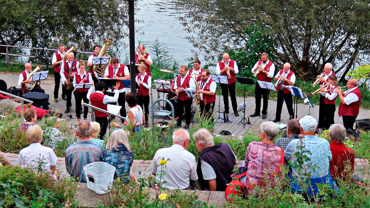Sonntagsausklang mit der Musikvereinigung Neckarhausen