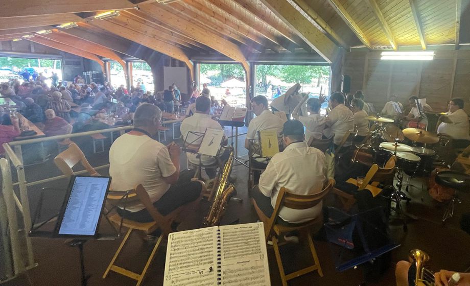 Blasmusik verbindet: gemeinsamer Auftritt beim Waldfest in Hockenheim