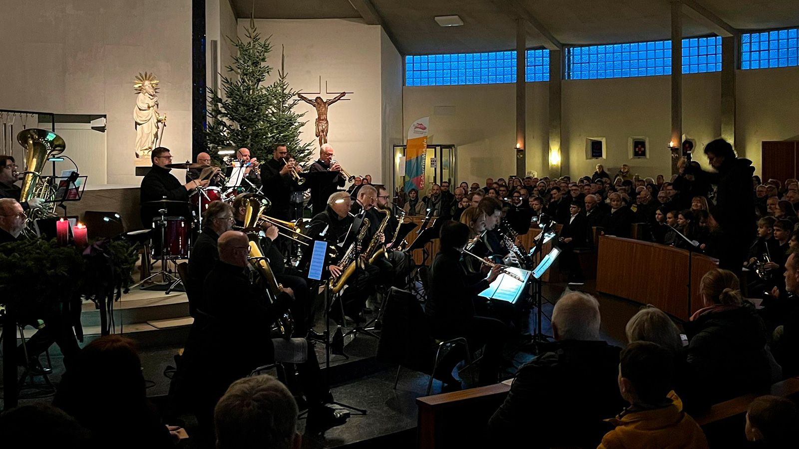 Stimmungsvolles und gut besuchtes Weihnachtskonzert 2024
